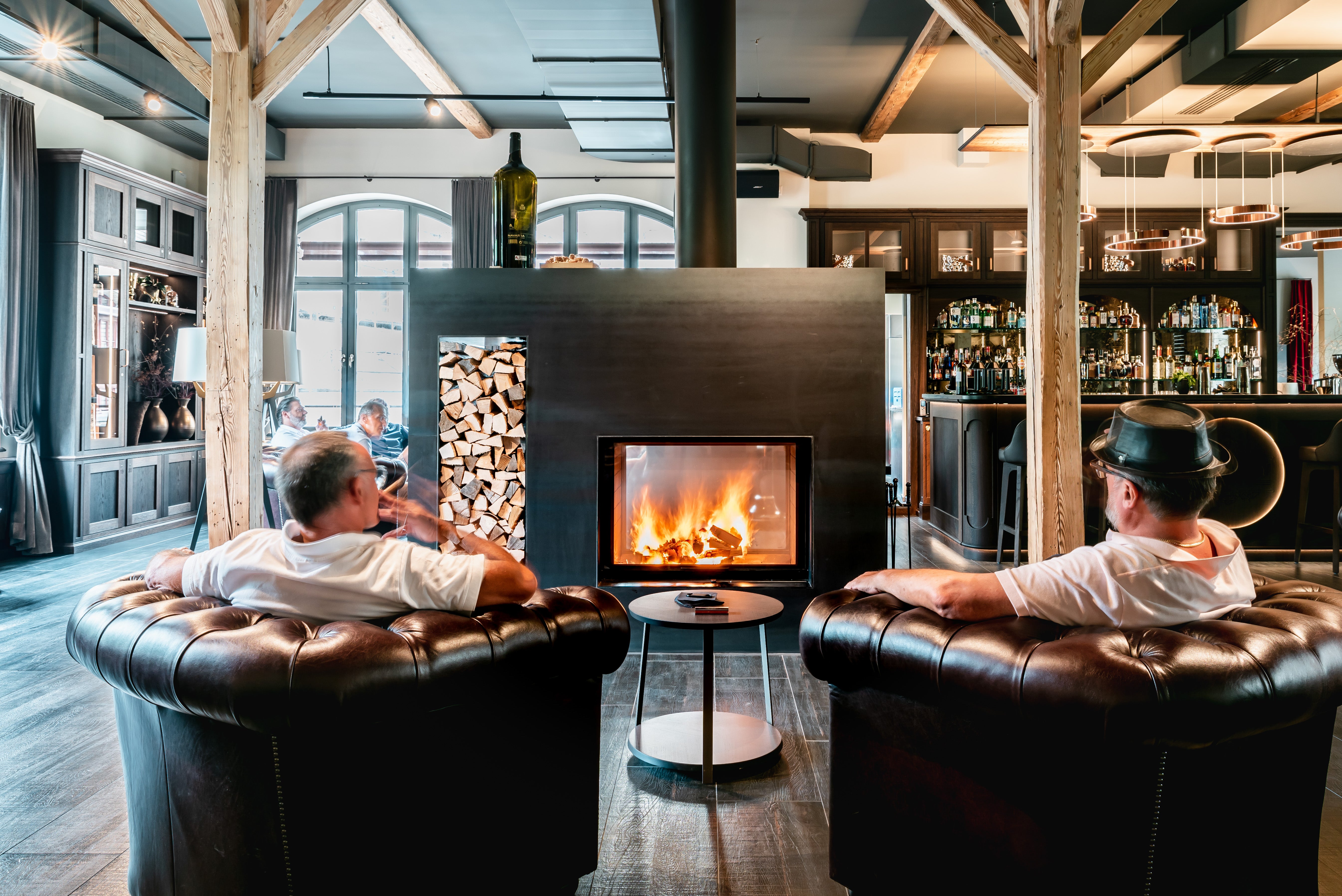 Cheminée in der Valley Lounge in Kemptthal, montiert durch glutform