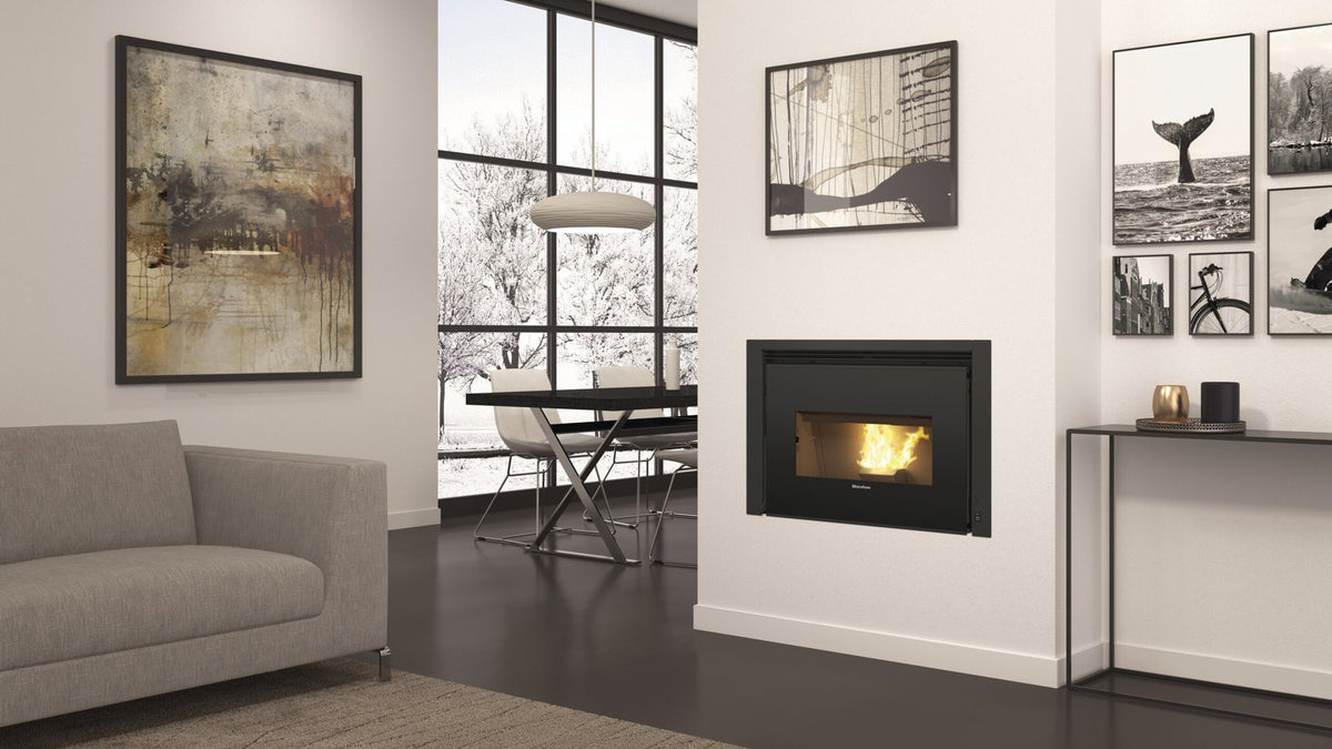 Extraflame Comfort P85 Plus Pellet-Cheminée-Einsatz im Wohnraum