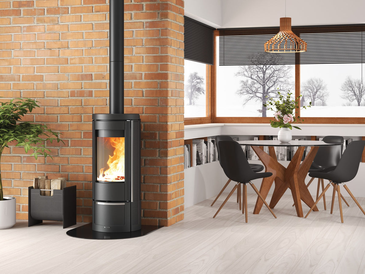 La Nordica Marlena 5.0 Schwedenofen im Wohnraum