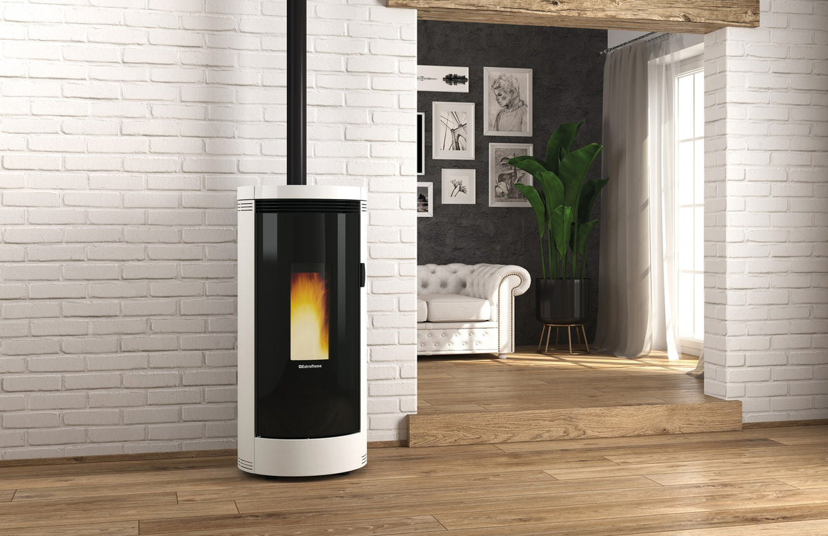 Extraflame Debby Plus Evo Pelletofen im Wohnraum