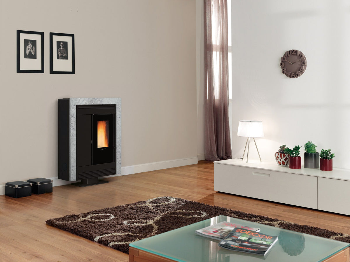 Extraflame Souvenir Plus 5.0 Pelletofen im Wohnraum
